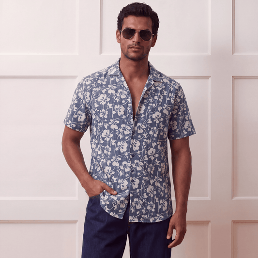 Relaxed Cuban collar cotton shirt in blue with white floral pattern